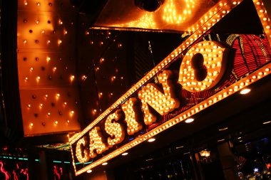 Diamond Empire slot game interface showing gem symbols and payline structure